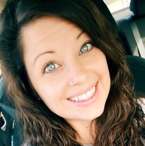 Meet your Posher, Kacey